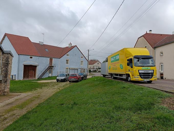 camion Quality'Dem : déménagement à la campagne